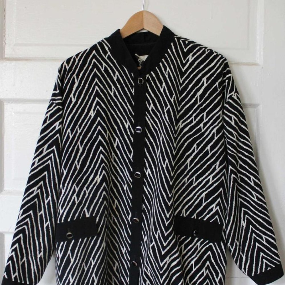 Trendy 90's Peter Popovitch Top